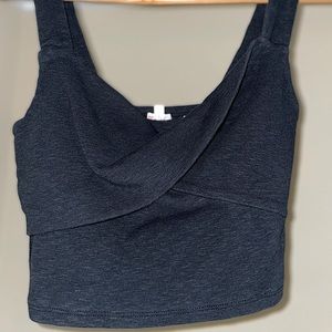 NEVER WORN - Levi’s Black Crop Top with Twist - Size Medium
